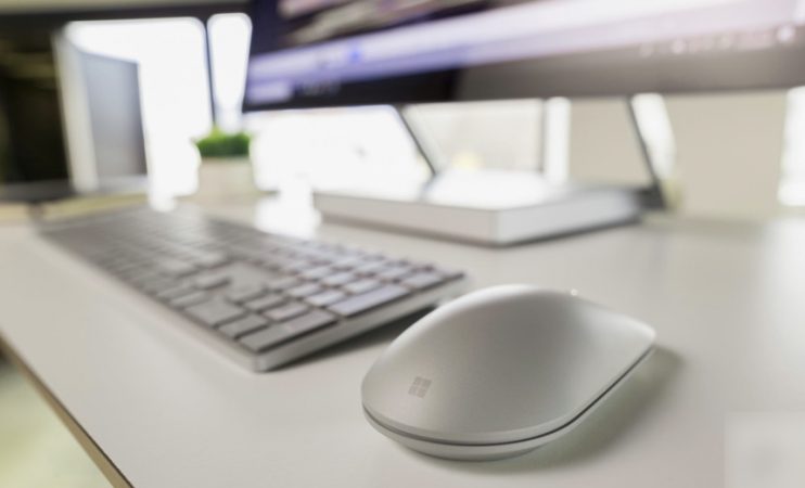 Is a Bluetooth mouse better than wireless?